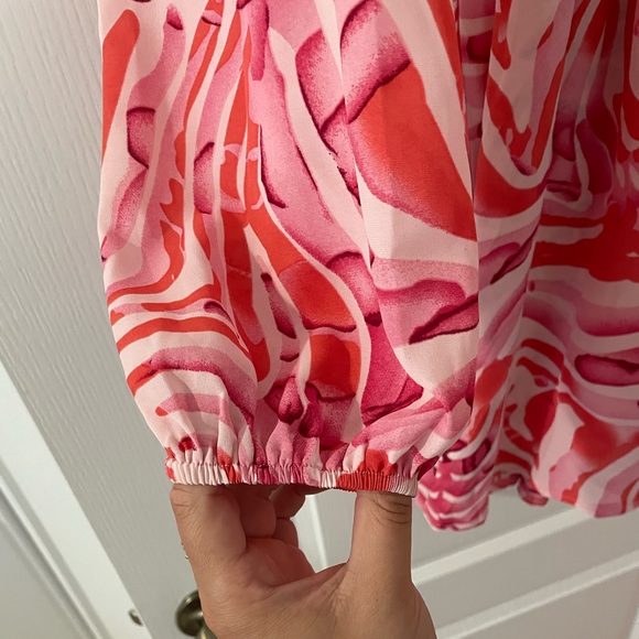 NWT deep V dress - Picture 4 of 4